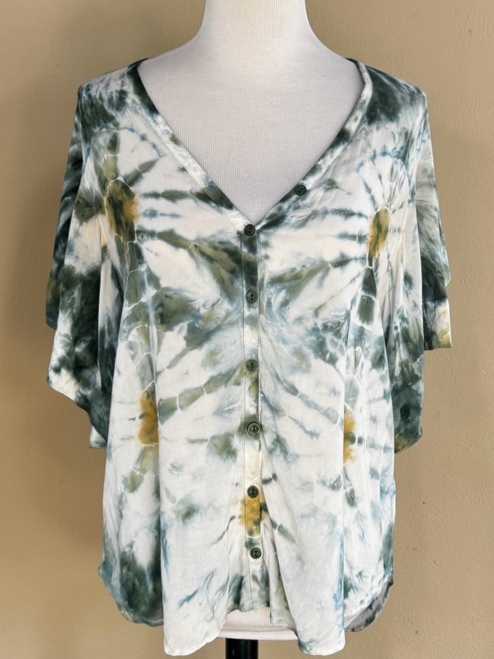 Young Fabulous & Broke Women’s Tie-Dye Button Front Top in Green & White Rayon